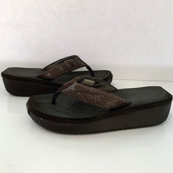 Volatile Textured Flip Flops Platform Sandals Slip On Wedge Brown Size 7 - Picture 1 of 5
